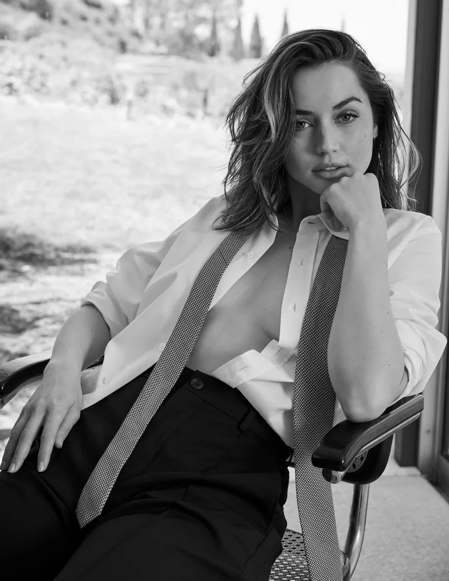 Blonde star Ana de Armas Covers the September 2022 issue of French Magazine Madame Figaro