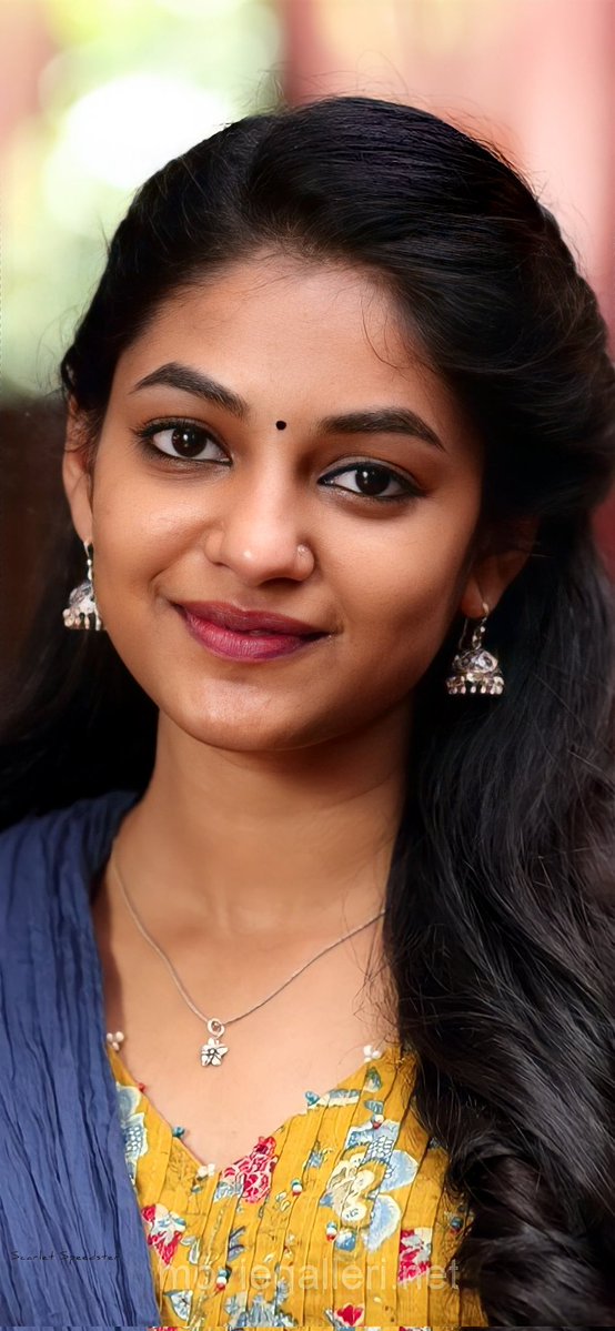 100+ Indian Actress Phone Wallpapers