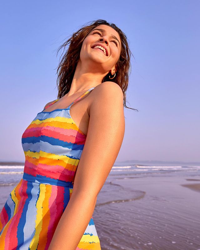 Alia Bhatt looks beautiful in a multi-coloured striped dress