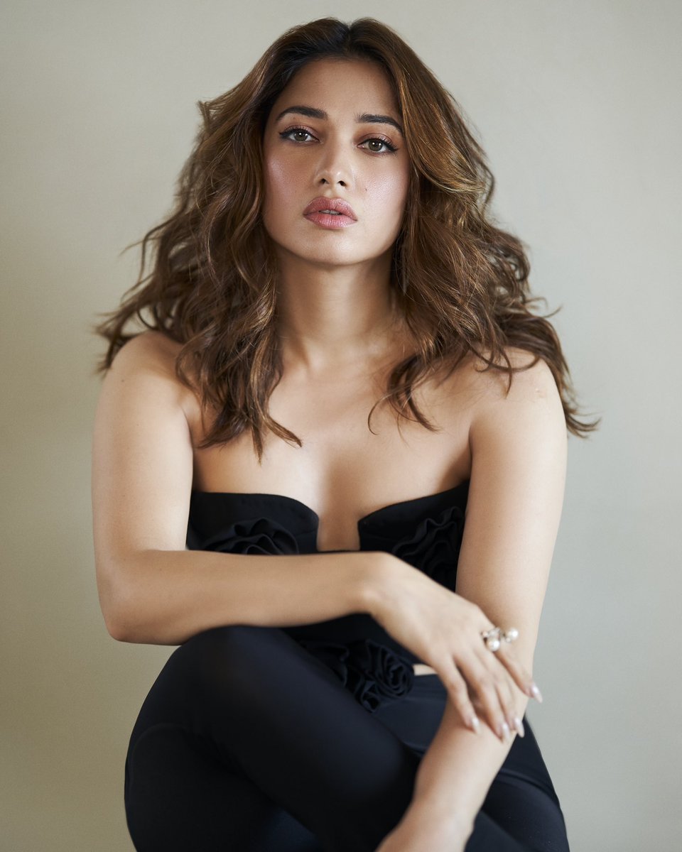 Black gets elevated more...when its on tamanna