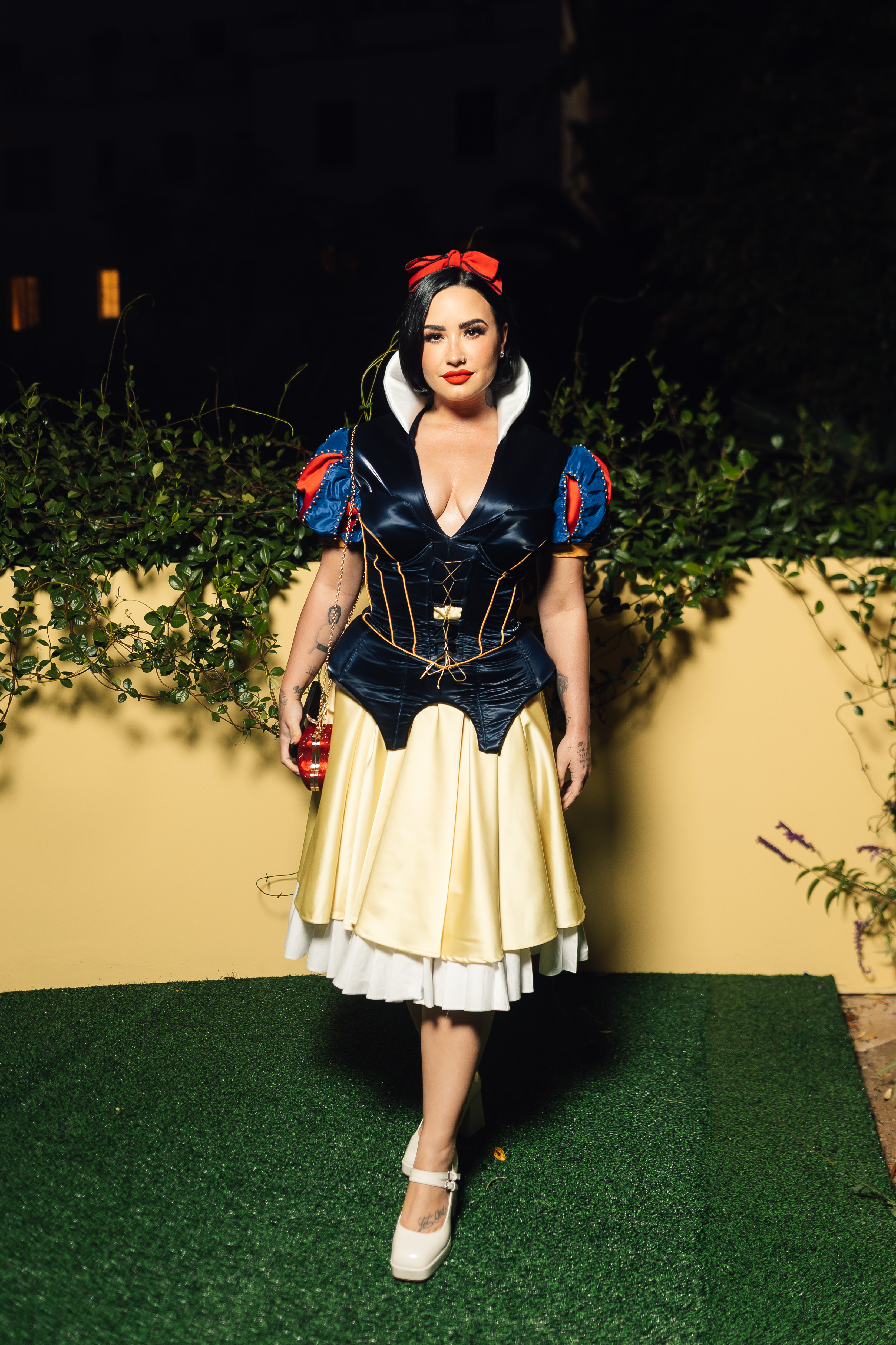 Demi Lovato is a classic channeling Snow White