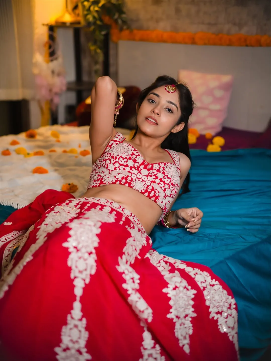 Riya’s joyful expressions and graceful movements radiated warmth and positivity.